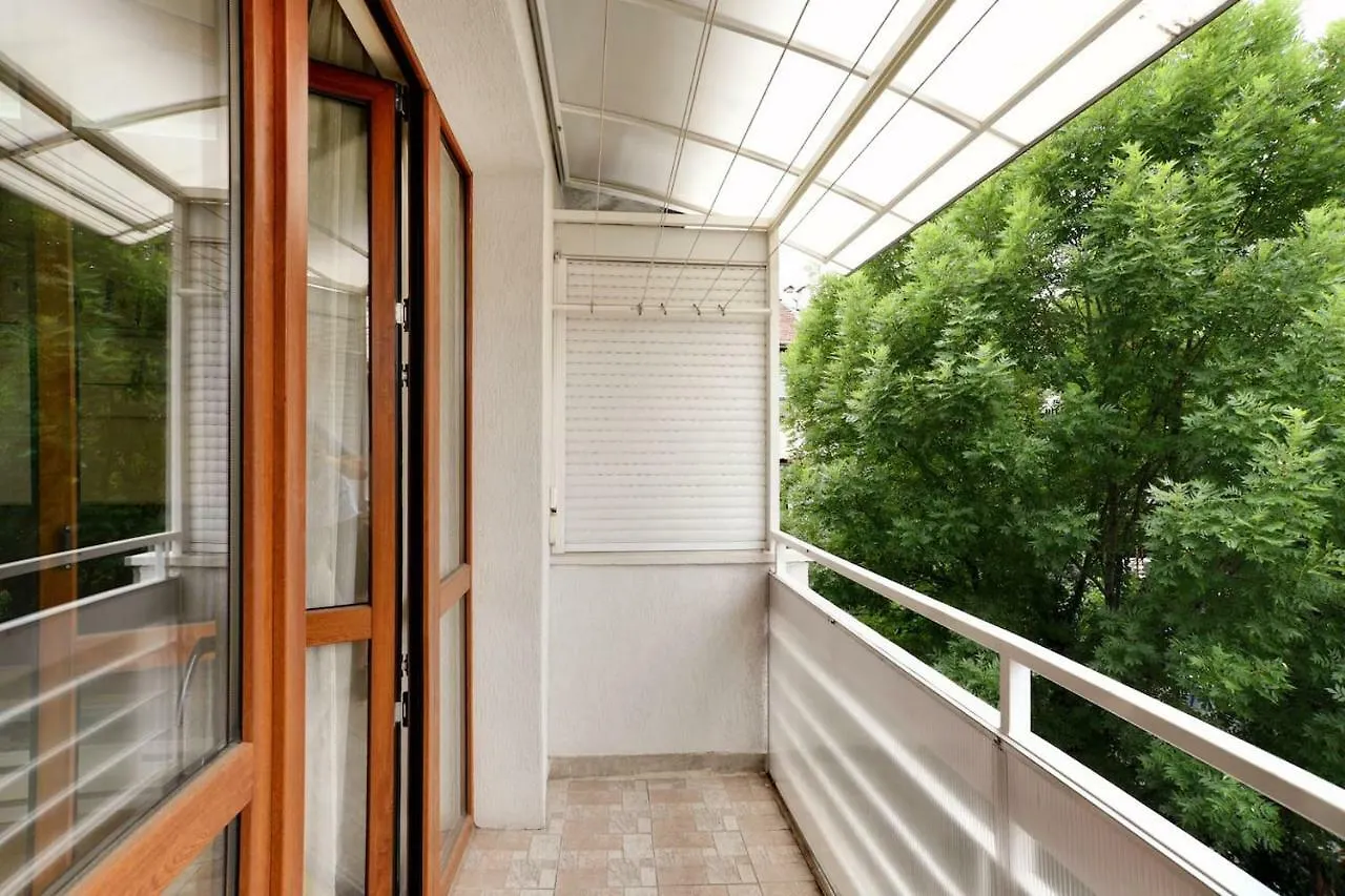 Spacious And Stylish Apartment In The Heart Of Sofia Plus Parking