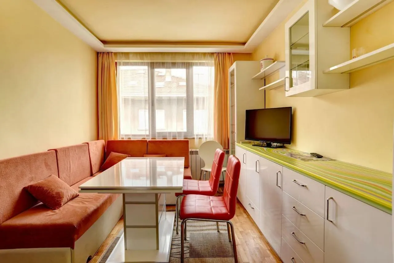 Spacious And Stylish Apartment In The Heart Of Sofia Plus Parking Βουλγαρία