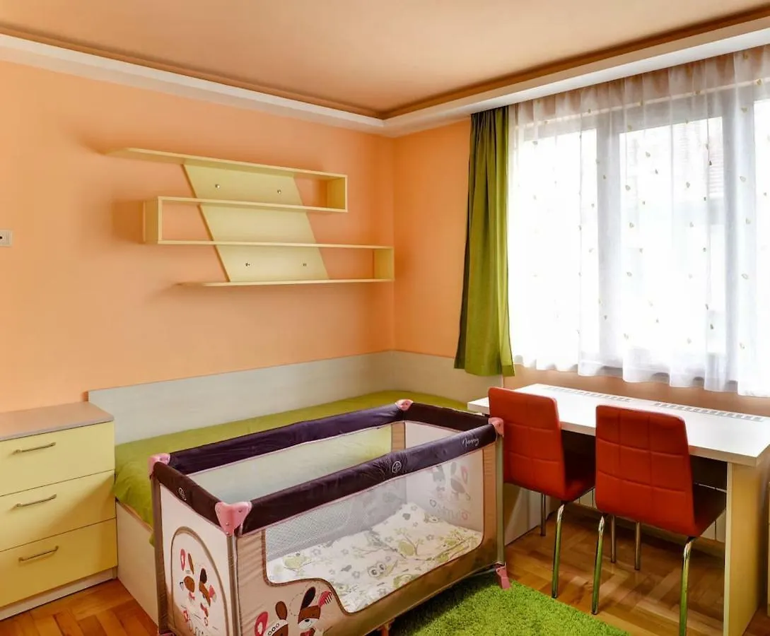 Spacious And Stylish Apartment In The Heart Of Sofia Plus Parking