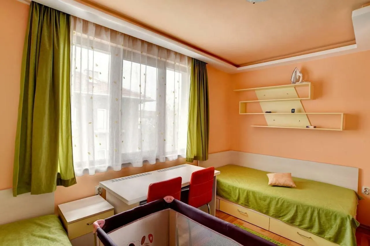 Spacious And Stylish Apartment In The Heart Of Sofia Plus Parking